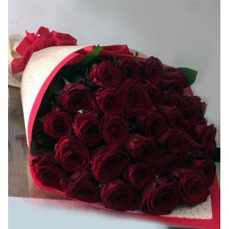 33 Red Roses 