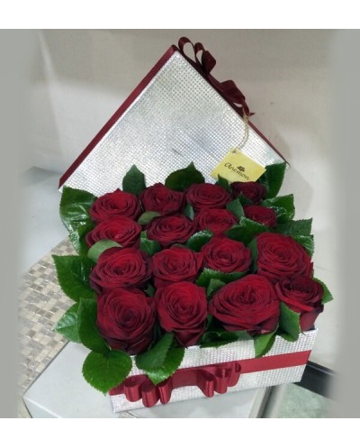 Boxed Red Roses