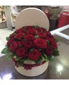 25 Boxed Roses
