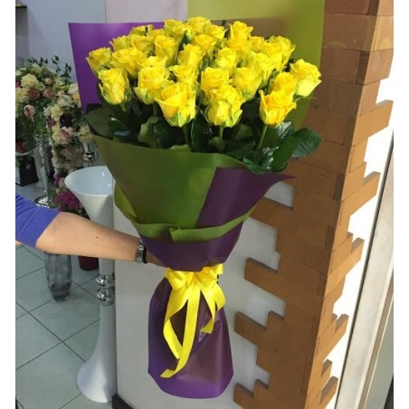 25 желтых роз